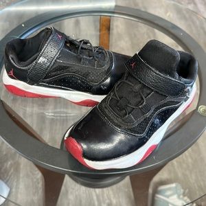 Kids Jordan shoes size 1 black and red